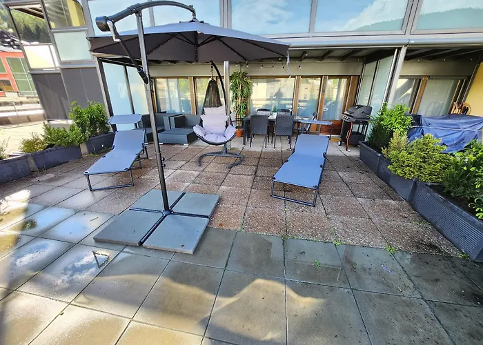 Fuer 4 Pers Neben Talstation Parsennbahn Und Buenda Skilift Private Dachterrasse アパート *