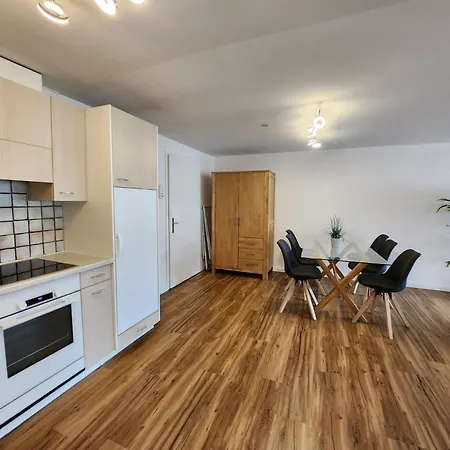 2 Neben Talstation Parsennbahn Und Buenda-lift Mit 60m2 Grosser, Privater Dachterrasse 아파트 *