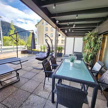 아파트 2 Neben Talstation Parsennbahn Und Buenda-lift Mit 60m2 Grosser, Privater Dachterrasse