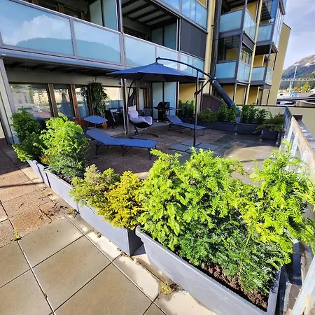 2 Neben Talstation Parsennbahn Und Buenda-lift Mit 60m2 Grosser, Privater Dachterrasse 아파트 *